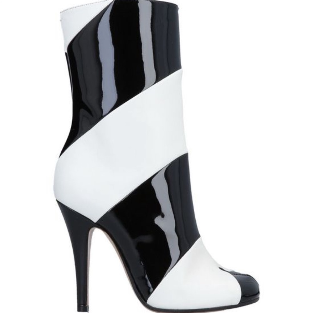 Maison Margiela Stripe Patent Tabi Stiletto Boot